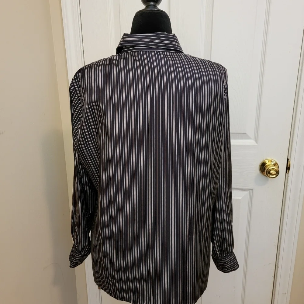 Talbots Silk Button Blouse Size 14W - Picture 2 of 5